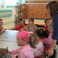 Zobacz w powiększeniu: Zajęcia plastyczne (2)