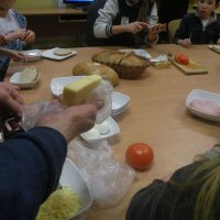 Zobacz w powiększeniu: Ferie 2012 - Zajęcia kulinarne (6)