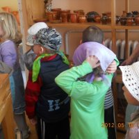Zobacz w powiększeniu: Przedszkolaki w izbie tradycji (16)