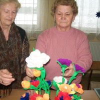 Zobacz w powiększeniu: Warsztaty robienia kwiatów z krepiny (48)
