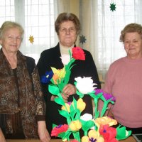 Zobacz w powiększeniu: Warsztaty robienia kwiatów z krepiny (50)