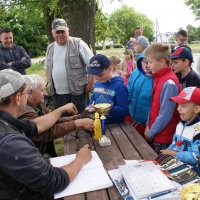 Zobacz w powiększeniu: Towarzyskie młodzieżowe zawody spławikowe 2014 (53)