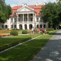 Zobacz w powiększeniu: Wakacje 2014. Wycieczka do muzeum Zamojskich w Kozłówce (4)