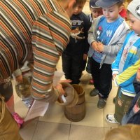Zobacz w powiększeniu: Zwiedzanie Izby Tradycji (74)