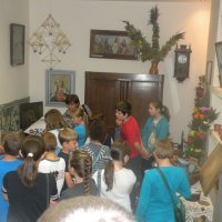 Zobacz w powiększeniu: 4 klasy w Izbie Tradycji (1)