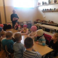 Zobacz w powiększeniu: Warsztaty garncarskie dla przedszkolaków 2015 (4)