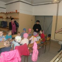 Zobacz w powiększeniu: Warsztaty garncarskie dla przedszkolaków 2015 (5)