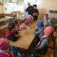 Zobacz w powiększeniu: Warsztaty garncarskie dla przedszkolaków 2015 (13)