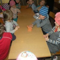 Zobacz w powiększeniu: Warsztaty garncarskie dla przedszkolaków 2015 (22)