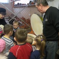 Zobacz w powiększeniu: Warsztaty garncarskie dla przedszkolaków 2015 (26)