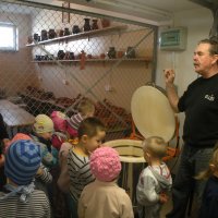 Zobacz w powiększeniu: Warsztaty garncarskie dla przedszkolaków 2015 (28)