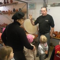 Zobacz w powiększeniu: Warsztaty garncarskie dla przedszkolaków 2015 (29)
