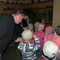 Zobacz w powiększeniu: Warsztaty garncarskie dla przedszkolaków 2015 (63)