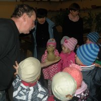 Zobacz w powiększeniu: Warsztaty garncarskie dla przedszkolaków 2015 (65)