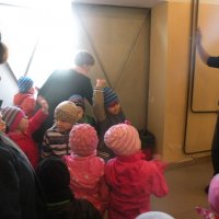 Zobacz w powiększeniu: Warsztaty garncarskie dla przedszkolaków 2015 (70)