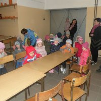 Zobacz w powiększeniu: Warsztaty garncarskie dla przedszkolaków 2015 (72)