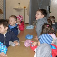 Zobacz w powiększeniu: Warsztaty garncarskie dla przedszkolaków 2015 (15)