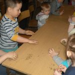 Obejrzyj galerię zdjęć: Warsztaty garncarskie dla przedszkolaków 2015