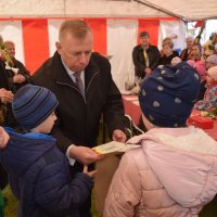 Zobacz w powiększeniu: Kiermasz i konkursy Wielkanocne (16)