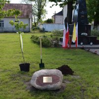 Zobacz w powiększeniu: BARANÓW UCZCIŁ WIELKICH POLAKÓW (1)