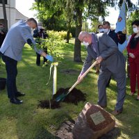 Zobacz w powiększeniu: BARANÓW UCZCIŁ WIELKICH POLAKÓW (10)