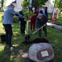 Zobacz w powiększeniu: BARANÓW UCZCIŁ WIELKICH POLAKÓW (13)